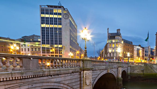 Visit-Ireland-Chauffeur-Tour